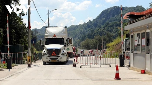 Các cửa khẩu Lạng Sơn thông quan ổn định, hơn 1.000 xe mỗi ngày